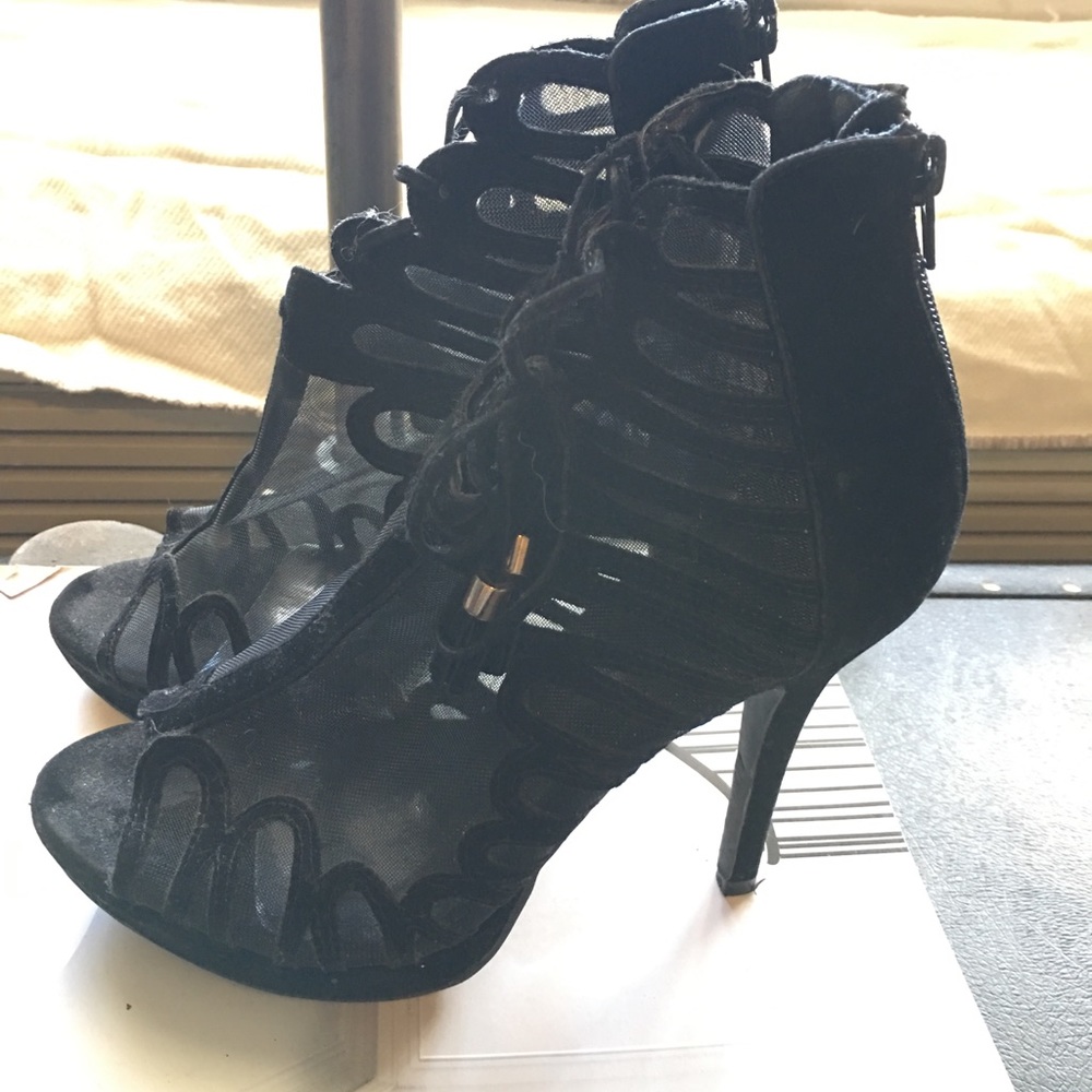 Open toe Booties - Picture 3 of 8
